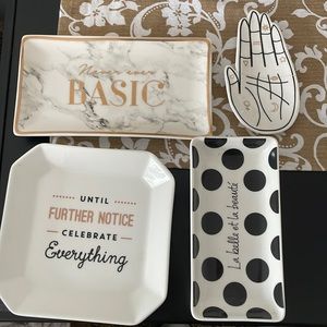 Set of 4 trays for makeup, jewelry, home decor, etc